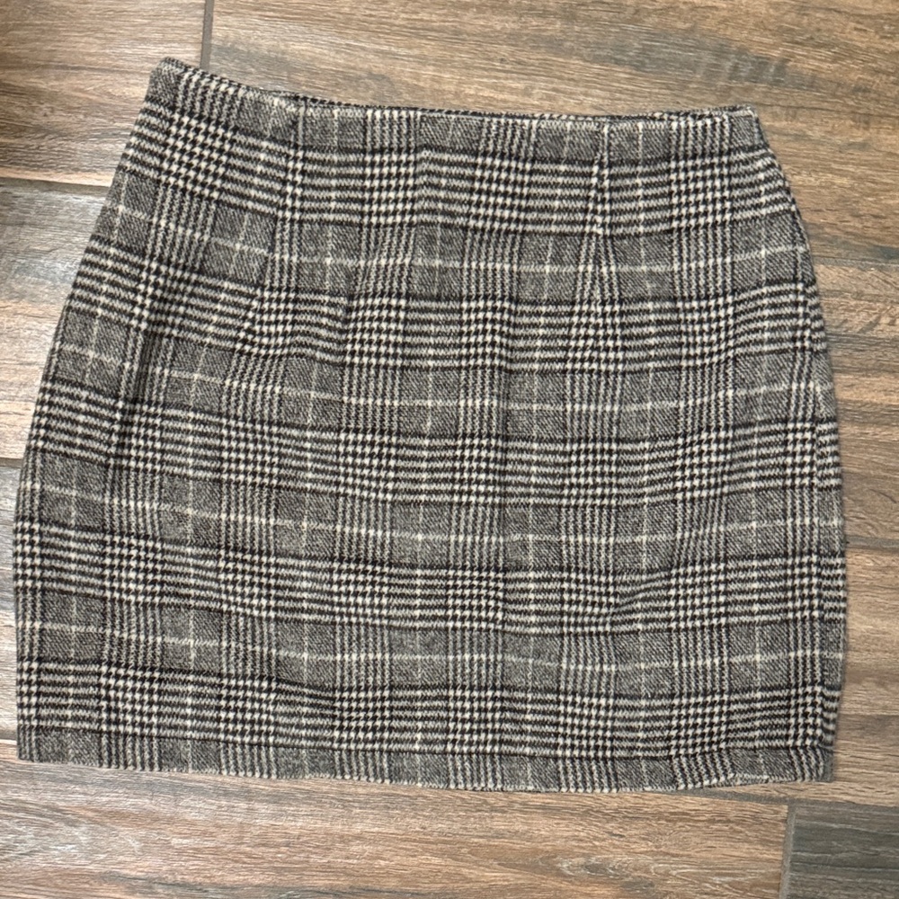 Elegant Black and Gray Plaid Pencil Skirt